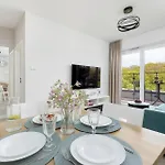 Appartement Seaside Nadmorskie Tarasy Kolobrzeg- Basen & Sauna & Jacuzzi & Fitness & Parking W Cenie Pobytu